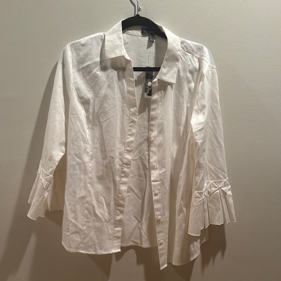 NWT The Limited White Button-Up Blouse with Ruffled Sleeves Large - Picture 1 of 5